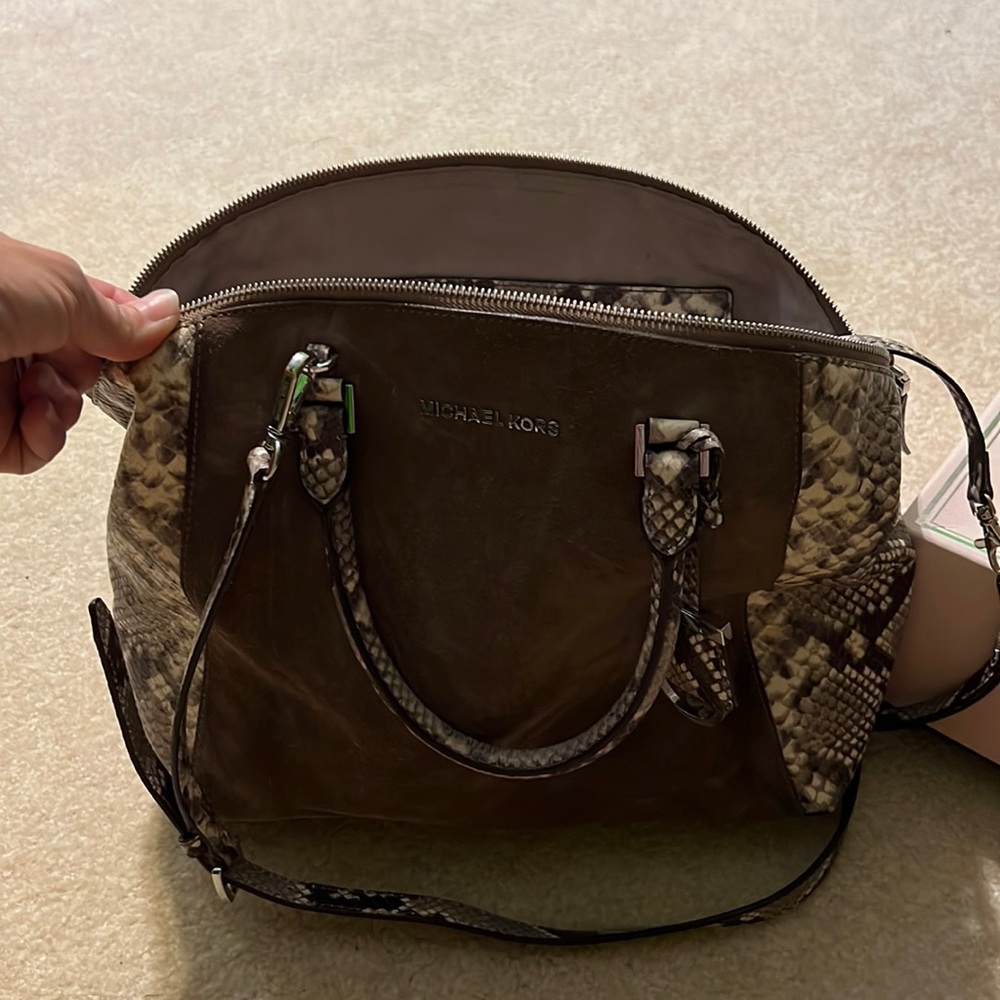 Mk meduim size suede. Animal print arm or over the shoulder straps. Key strap